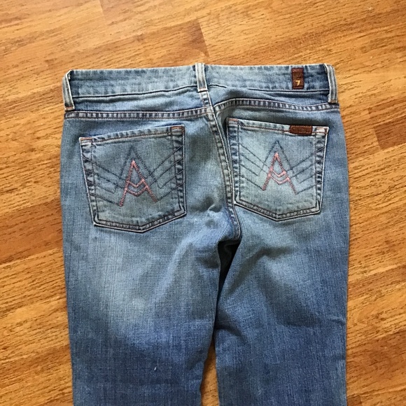 Jeans - Picture 1 of 4